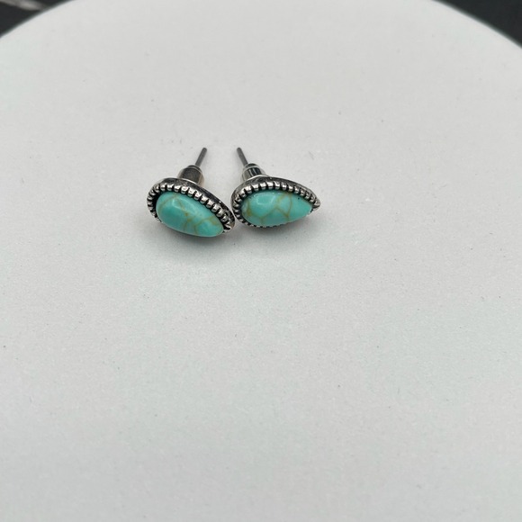 The Unbranded Brand Jewelry - Vintage Silver-Tone Classic Fashion Faux Turquoise Teardrop Stud Earrings